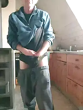 Snapshot of Torture_cock_balls chatting on 11/11/25, 03:23 Torture cock balls online show from 11/11/25, 03:23