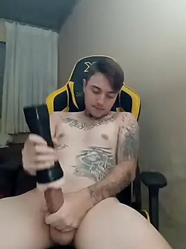 Snapshot of DanielMagains chatting on 02/18/25, 10:03 DanielMagains online show from 02/18/25, 10:03