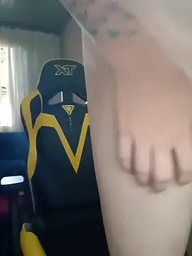 Snapshot of DanielMagains chatting on 03/14/25, 01:02 DanielMagains online show from 03/14/25, 01:02