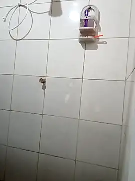 Snapshot of DanielMagains chatting on 04/22/26, 04:30 DanielMagains online show from 04/22/26, 04:30