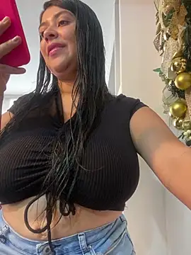 emilyjohanson online show from 12/30/24, 02:51