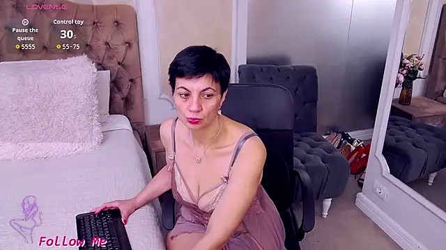 Snapshot of BustyPenellope chatting on 03/19/26, 03:54 BustyPenellope online show from 03/19/26, 03:54