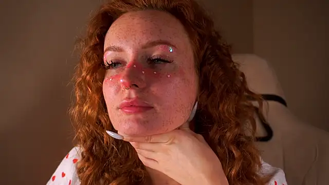 Snapshot of Liuba_Fox chatting on 02/12/25, 10:59 Liuba Fox online show from 02/12/25, 10:59