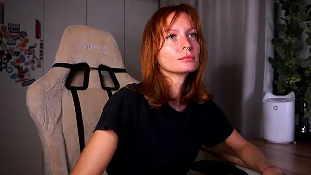 Snapshot of Liuba_Fox chatting on 05/18/26, 07:31 Liuba Fox online show from 05/18/26, 07:31