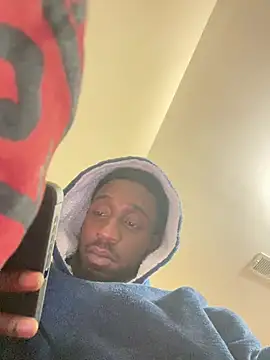 Snapshot of SkinnymanwithBbc chatting on 02/13/25, 07:45 SkinnymanwithBbc online show from 02/13/25, 07:45