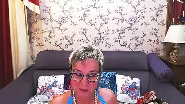 MilfyMommyXX online show from 01/25/25, 04:56