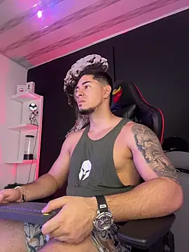 Snapshot of Dimitri_Colleman chatting on 12/16/25, 08:25 Dimitri Colleman online show from 12/16/25, 08:25