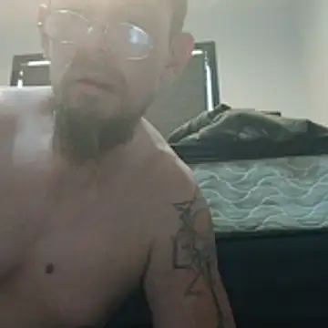 Snapshot of Skody31 chatting on 04/17/26, 12:24 Skody31 online show from 04/17/26, 12:24