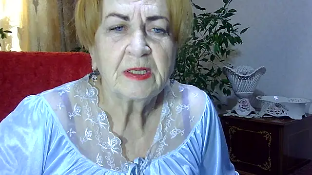 Snapshot of Emma52610 chatting on 12/21/24, 07:03 Emma52610 online show from 12/21/24, 07:03