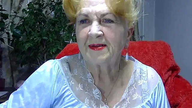 Snapshot of Emma52610 chatting on 01/22/25, 05:28 Emma52610 online show from 01/22/25, 05:28