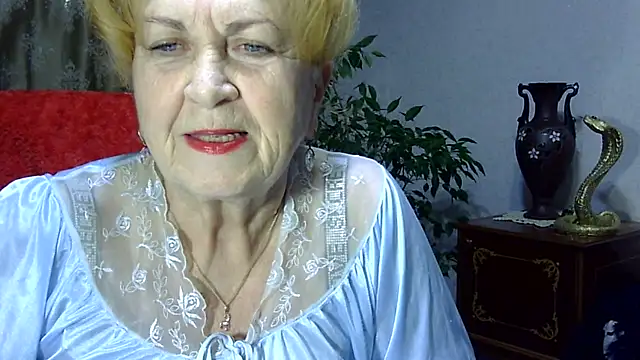 Snapshot of Emma52610 chatting on 01/25/25, 05:51 Emma52610 online show from 01/25/25, 05:51