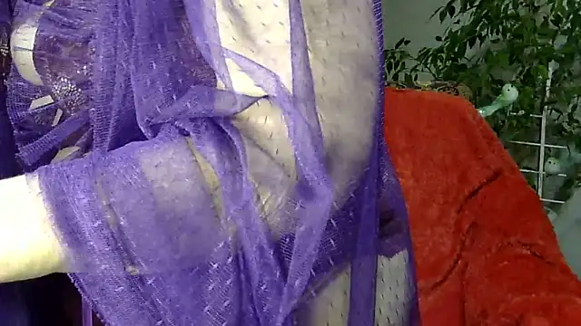 Snapshot of Emma52610 chatting on 02/12/25, 05:48 Emma52610 online show from 02/12/25, 05:48