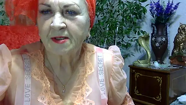 Snapshot of Emma52610 chatting on 03/08/25, 06:05 Emma52610 online show from 03/08/25, 06:05