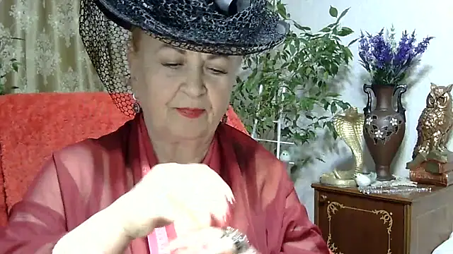 Snapshot of Emma52610 chatting on 03/16/25, 06:01 Emma52610 online show from 03/16/25, 06:01