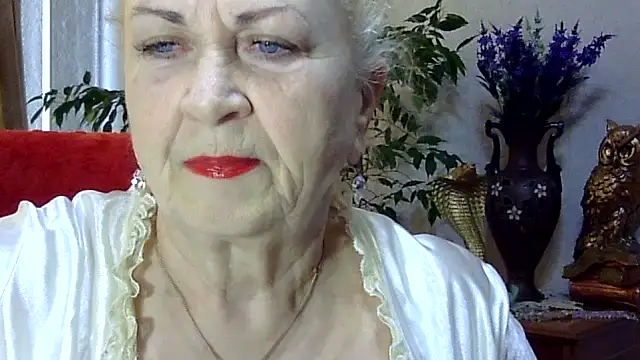 Snapshot of Emma52610 chatting on 03/20/25, 06:41 Emma52610 online show from 03/20/25, 06:41