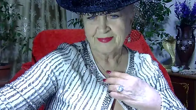 Snapshot of Emma52610 chatting on 03/22/25, 05:41 Emma52610 online show from 03/22/25, 05:41