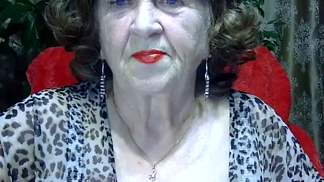 Emma52610 online show from 11/28/25, 04:31