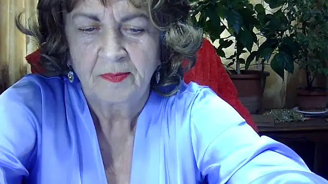 Snapshot of Emma52610 chatting on 03/31/26, 11:21 Emma52610 online show from 03/31/26, 11:21