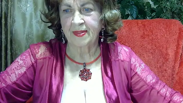 Snapshot of Emma52610 chatting on 04/07/26, 04:07 Emma52610 online show from 04/07/26, 04:07