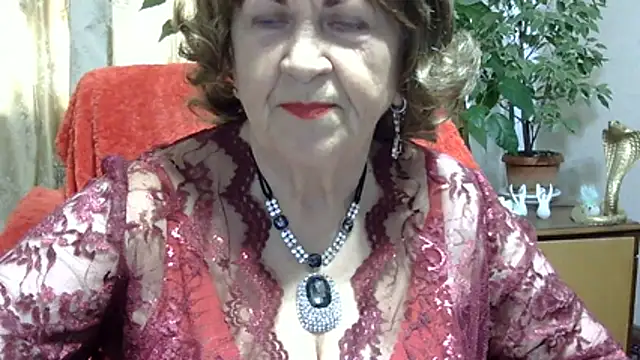 Snapshot of Emma52610 chatting on 04/18/26, 07:34 Emma52610 online show from 04/18/26, 07:34