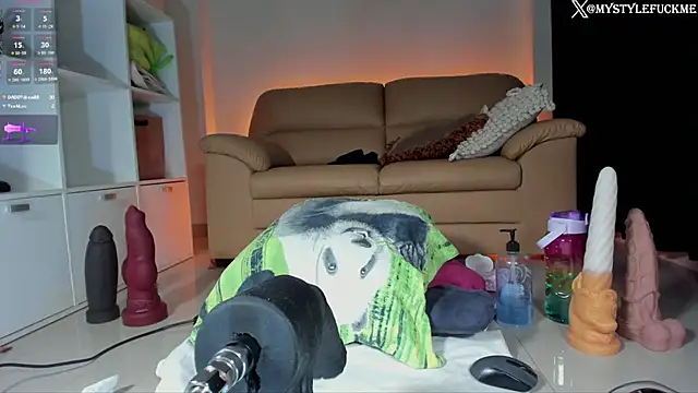 Snapshot of Th3Qu33n0fBigg3st chatting on 01/09/25, 04:08 Th3Qu33n0fBigg3st online show from 01/09/25, 04:08