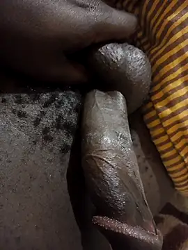 Snapshot of sbusiso1 chatting on 09/28/25, 11:10 sbusiso1 online show from 09/28/25, 11:10