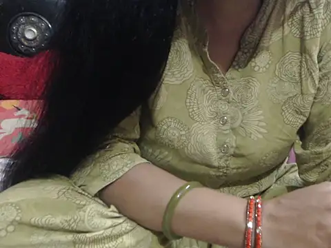 Snapshot of prettyindiandoll chatting on 04/08/26, 06:35 prettyindiandoll online show from 04/08/26, 06:35