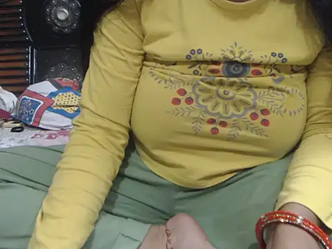 Snapshot of prettyindiandoll chatting on 04/20/26, 05:54 prettyindiandoll online show from 04/20/26, 05:54