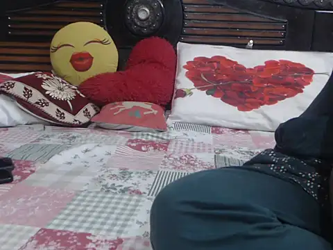 Snapshot of prettyindiandoll chatting on 04/23/26, 05:30 prettyindiandoll online show from 04/23/26, 05:30