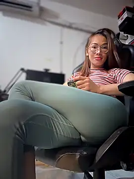 Jakolera2020 online show from 03/31/26, 06:30