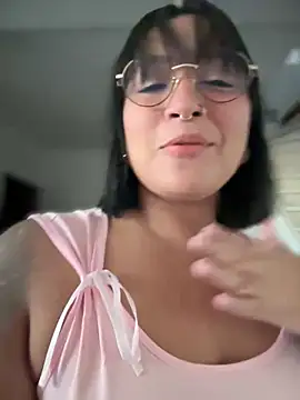 DannaaMeliza online show from 12/21/24, 12:06