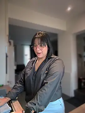 DannaaMeliza online show from 12/24/24, 09:39