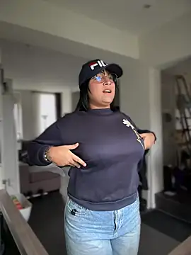 DannaaMeliza online show from 12/27/24, 10:34