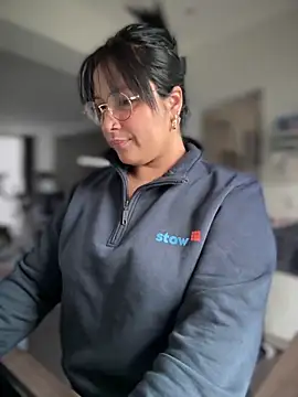 DannaaMeliza online show from 01/12/25, 09:40