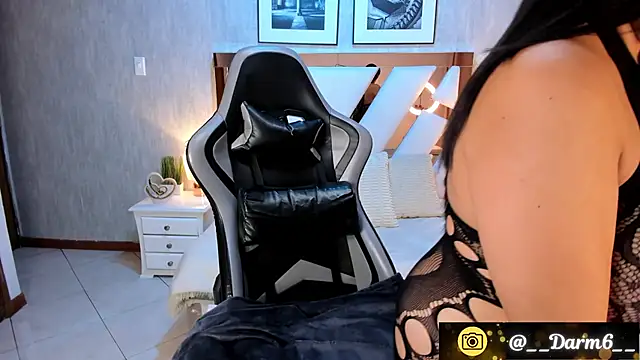 Lia Simons online show from 10/08/25, 03:15