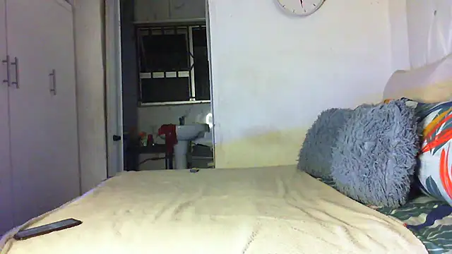 Snapshot of SQUITBOOTY chatting on 01/24/25, 01:45 SQUITBOOTY online show from 01/24/25, 01:45