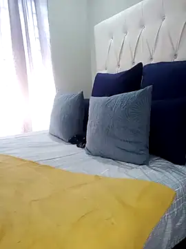 Snapshot of SQUITBOOTY chatting on 02/18/25, 06:48 SQUITBOOTY online show from 02/18/25, 06:48