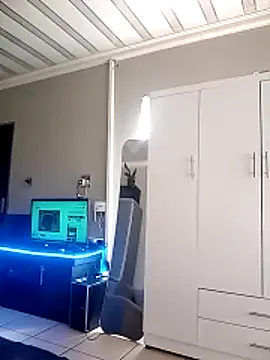 Snapshot of SQUITBOOTY chatting on 11/28/25, 08:50 SQUITBOOTY online show from 11/28/25, 08:50