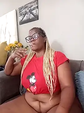 Snapshot of SQUITBOOTY chatting on 12/04/25, 07:50 SQUITBOOTY online show from 12/04/25, 07:50