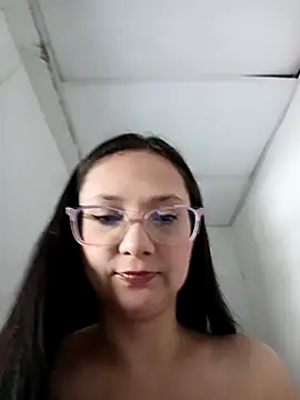 Snapshot of Camilatinass_ chatting on 04/30/26, 12:11 Camilatinass online show from 04/30/26, 12:11