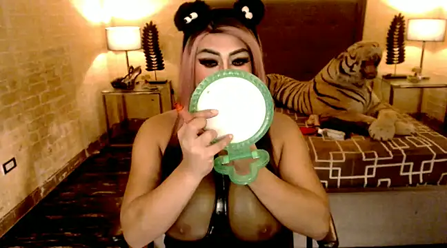 LavictoriaFox online show from 01/30/25, 10:40