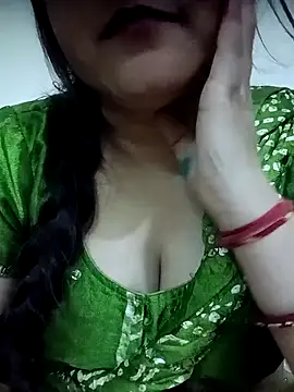 Snapshot of naughtymadam chatting on 03/21/26, 04:43 naughtymadam online show from 03/21/26, 04:43