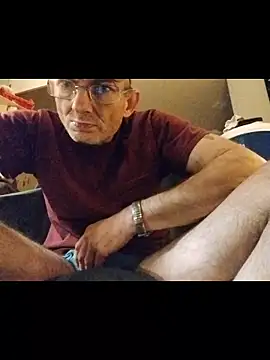 ROBERT0516 online show from 10/31/25, 04:02