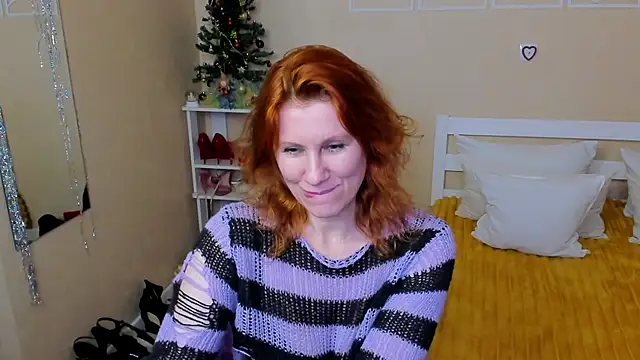 FoxySophia online show from 12/19/25, 11:45