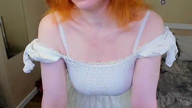 Snapshot of FoxySophia chatting on 06/13/26, 01:53 FoxySophia online show from 06/13/26, 01:53