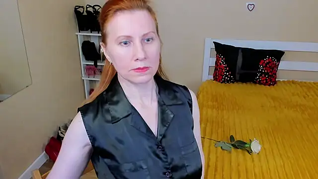 Snapshot of FoxySophia chatting on 06/29/26, 05:24 FoxySophia online show from 06/29/26, 05:24
