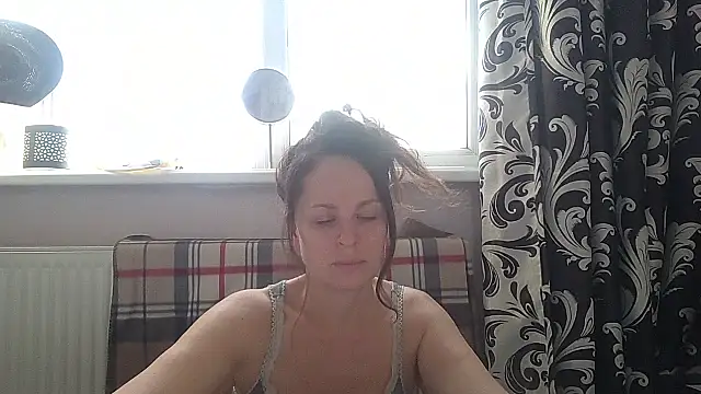 LindaStarS online show from 05/21/26, 04:25