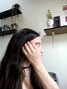 loveuu-bae online show from 02/24/25, 10:03