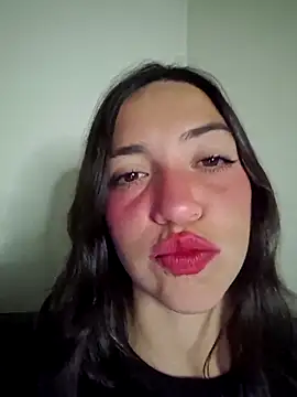 Snapshot of loveuu-bae chatting on 01/18/26, 01:42 loveuu-bae online show from 01/18/26, 01:42