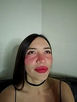 Snapshot of loveuu-bae chatting on 03/25/26, 03:01 loveuu-bae online show from 03/25/26, 03:01